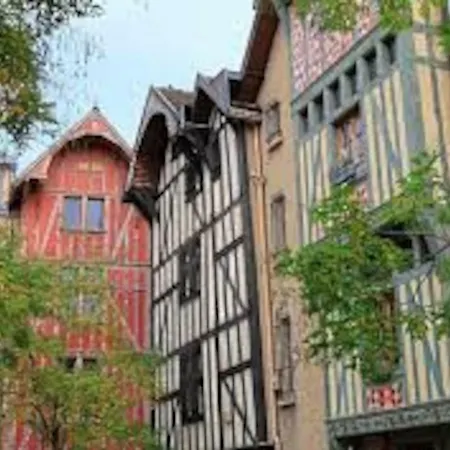 Le Jardin D'odette Holiday home *